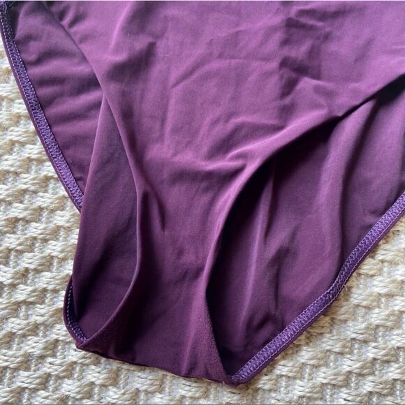 Silvian Imberg Purple One Piece Swim Criss Cross Neck Size 8 - Picture 10 of 11